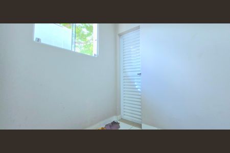 Casa de condomínio à venda com 265m², 5 quartos e 4 vagas Casa de condomínio à venda com 265m², 5 quartos e 4 vagasQuarto 5