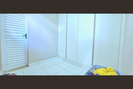 Casa de condomínio à venda com 265m², 5 quartos e 4 vagas Casa de condomínio à venda com 265m², 5 quartos e 4 vagasQuarto 5