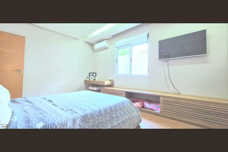 Casa de condomínio à venda com 265m², 5 quartos e 4 vagas Casa de condomínio à venda com 265m², 5 quartos e 4 vagas Quarto 4