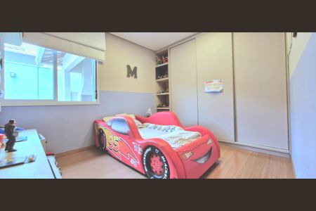 Casa de condomínio à venda com 265m², 5 quartos e 4 vagas Casa de condomínio à venda com 265m², 5 quartos e 4 vagasQuarto 2