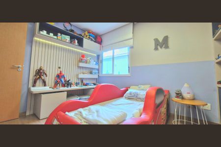 Casa de condomínio à venda com 265m², 5 quartos e 4 vagas Casa de condomínio à venda com 265m², 5 quartos e 4 vagasQuarto 2