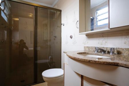 Apartamento à venda com 77m², 2 quartos e 1 vagaBanheiro da suíte