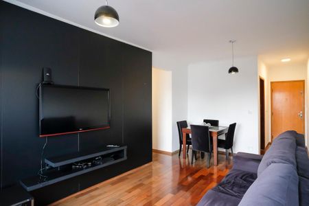 Apartamento à venda com 77m², 2 quartos e 1 vagaSala