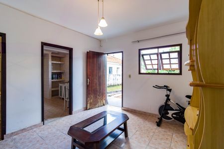 Casa à venda com 250m², 1 quarto e 2 vagasSala
