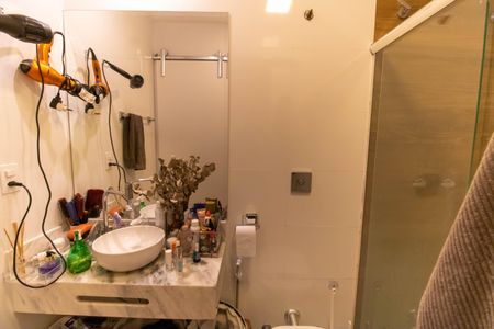 Apartamento à venda com 100m², 3 quartos e 1 vaga Apartamento à venda com 100m², 3 quartos e 1 vagaBanheiro da Suíte