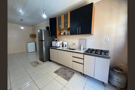 Casa à venda com 140m², 3 quartos e 2 vagas Casa à venda com 140m², 3 quartos e 2 vagasCozinha