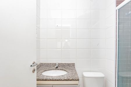 Apartamento à venda com 69m², 3 quartos e 1 vaga Apartamento à venda com 69m², 3 quartos e 1 vagaBanheiro da Suíte