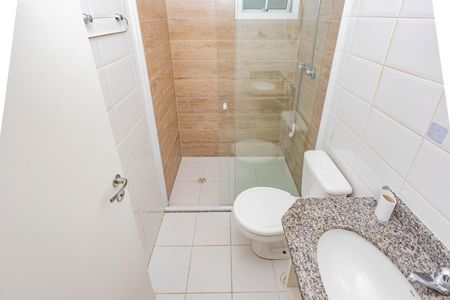 Apartamento à venda com 69m², 3 quartos e 1 vaga Apartamento à venda com 69m², 3 quartos e 1 vagaBanheiro Social