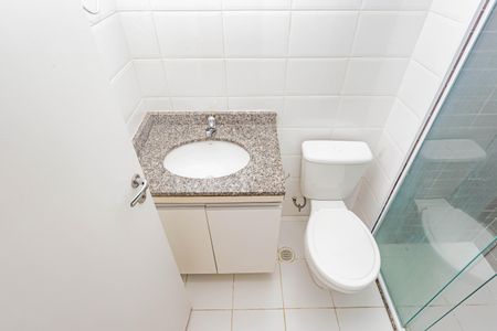 Apartamento à venda com 69m², 3 quartos e 1 vaga Apartamento à venda com 69m², 3 quartos e 1 vagaBanheiro da Suíte