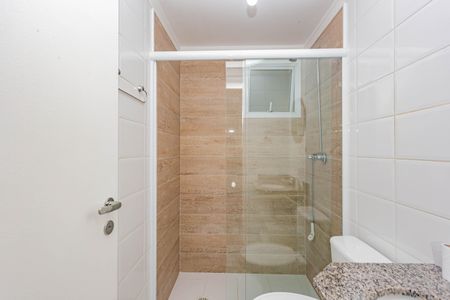 Apartamento à venda com 69m², 3 quartos e 1 vaga Apartamento à venda com 69m², 3 quartos e 1 vagaBanheiro Social