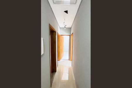 Casa à venda com 106m², 3 quartos e 3 vagas Casa à venda com 106m², 3 quartos e 3 vagasCorredor