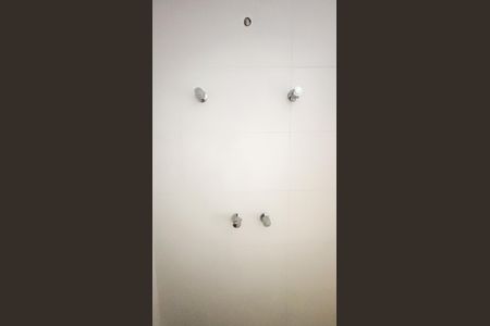 Casa à venda com 106m², 3 quartos e 3 vagas Casa à venda com 106m², 3 quartos e 3 vagasBanheiro