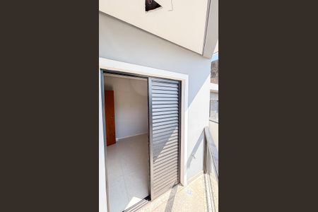 Casa à venda com 106m², 3 quartos e 3 vagas Casa à venda com 106m², 3 quartos e 3 vagasQuarto 2 Varanda