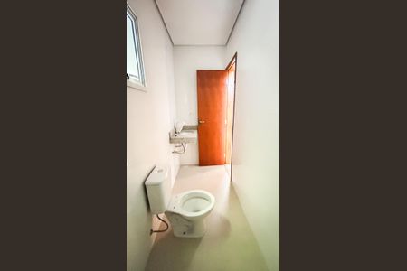 Casa à venda com 106m², 3 quartos e 3 vagas Casa à venda com 106m², 3 quartos e 3 vagasBanheiro