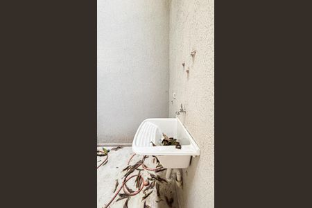 Casa à venda com 106m², 3 quartos e 3 vagas Casa à venda com 106m², 3 quartos e 3 vagasÁrea de Serviço