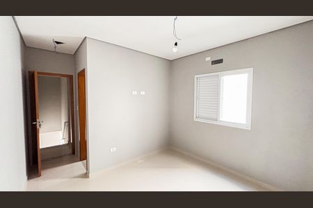 Casa à venda com 126m², 3 quartos e 3 vagasSuíte 2