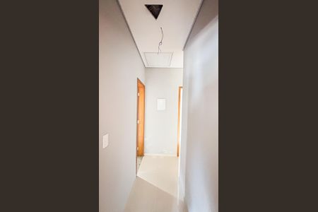 Casa à venda com 126m², 3 quartos e 3 vagasCorredor