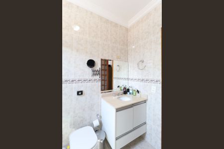 Casa à venda com 326m², 4 quartos e 8 vagas Casa à venda com 326m², 4 quartos e 8 vagasBanheiro da Suíte