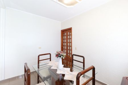 Casa à venda com 326m², 4 quartos e 8 vagas Casa à venda com 326m², 4 quartos e 8 vagasSala de jantar