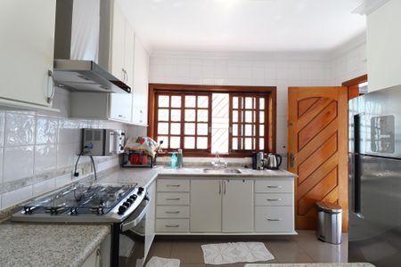 Casa à venda com 326m², 4 quartos e 8 vagas Casa à venda com 326m², 4 quartos e 8 vagasCozinha