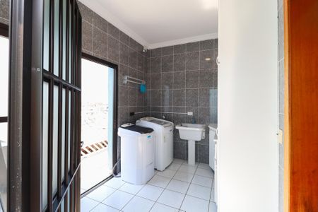 Casa à venda com 326m², 4 quartos e 8 vagas Casa à venda com 326m², 4 quartos e 8 vagasÁrea de serviço