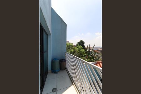 Casa à venda com 326m², 4 quartos e 8 vagas Casa à venda com 326m², 4 quartos e 8 vagasVaranda da Área de serviço