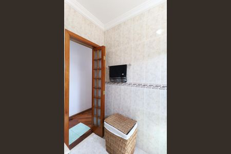 Casa à venda com 326m², 4 quartos e 8 vagas Casa à venda com 326m², 4 quartos e 8 vagasBanheiro da Suíte