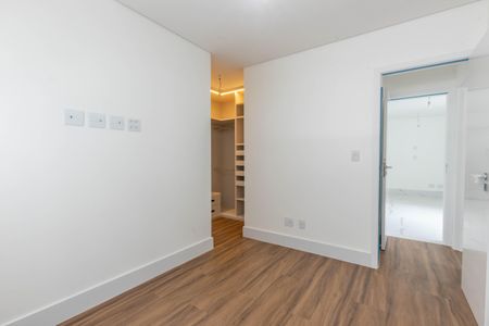 Apartamento à venda com 215m², 2 quartos e 3 vagas Apartamento à venda com 215m², 2 quartos e 3 vagasSuíte 1