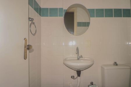 Casa de condomínio à venda com 68m², 2 quartos e 1 vaga Casa de condomínio à venda com 68m², 2 quartos e 1 vagaBanheiro