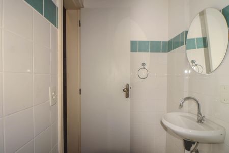 Casa de condomínio à venda com 68m², 2 quartos e 1 vaga Casa de condomínio à venda com 68m², 2 quartos e 1 vagaBanheiro