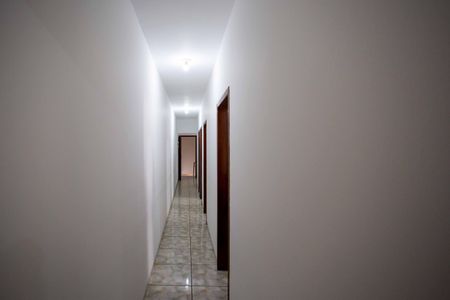 Casa à venda com 272m², 7 quartos e 2 vagasCorredor