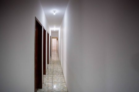 Casa à venda com 272m², 7 quartos e 2 vagasCorredor