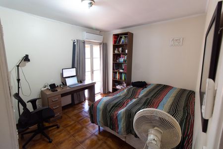 Casa à venda com 210m², 3 quartos e 8 vagas Casa à venda com 210m², 3 quartos e 8 vagasQuarto 1