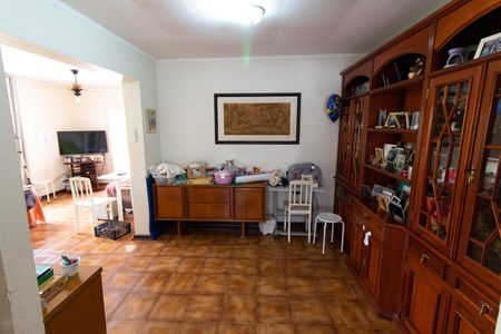 Casa à venda com 210m², 3 quartos e 8 vagas Casa à venda com 210m², 3 quartos e 8 vagasSala