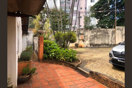 Casa à venda com 210m², 3 quartos e 8 vagas Casa à venda com 210m², 3 quartos e 8 vagasÁrea comum