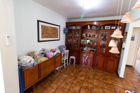 Casa à venda com 210m², 3 quartos e 8 vagas Casa à venda com 210m², 3 quartos e 8 vagasSala