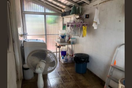 Casa à venda com 210m², 3 quartos e 8 vagas Casa à venda com 210m², 3 quartos e 8 vagasÁrea de Serviço