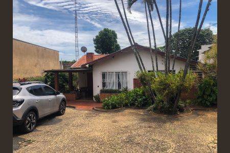 Casa à venda com 210m², 3 quartos e 8 vagas Casa à venda com 210m², 3 quartos e 8 vagasÁrea comum