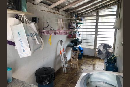 Casa à venda com 210m², 3 quartos e 8 vagas Casa à venda com 210m², 3 quartos e 8 vagasÁrea de Serviço