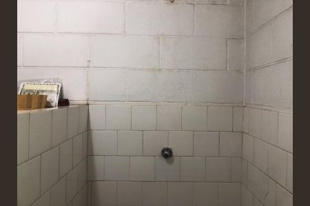 Casa à venda com 210m², 3 quartos e 8 vagas Casa à venda com 210m², 3 quartos e 8 vagasBanheiro