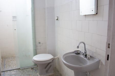 Studio à venda com 49m², 1 quarto e sem vaga Studio à venda com 49m², 1 quarto e sem vagaBanheiro