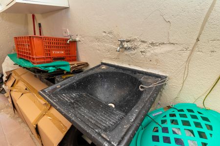 Casa à venda com 150m², 4 quartos e 3 vagas Casa à venda com 150m², 4 quartos e 3 vagasCasa 02 - Área de Serviço