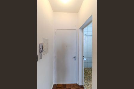 Studio para alugar com 30m², 1 quarto e sem vaga Studio para alugar com 30m², 1 quarto e sem vagaCorredor de Entrada