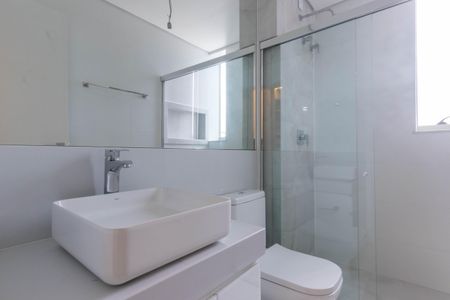 Apartamento à venda com 66m², 2 quartos e 2 vagas Apartamento à venda com 66m², 2 quartos e 2 vagasBanheiro