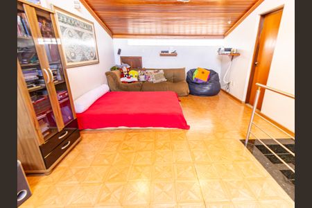 Casa à venda com 300m², 4 quartos e 3 vagas Casa à venda com 300m², 4 quartos e 3 vagasSuíte 2