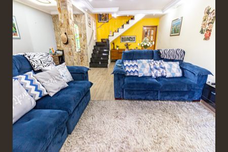 Casa à venda com 300m², 4 quartos e 3 vagas Casa à venda com 300m², 4 quartos e 3 vagasSala