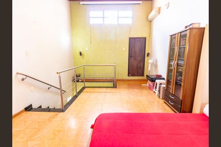 Casa à venda com 300m², 4 quartos e 3 vagas Casa à venda com 300m², 4 quartos e 3 vagasSuíte 2