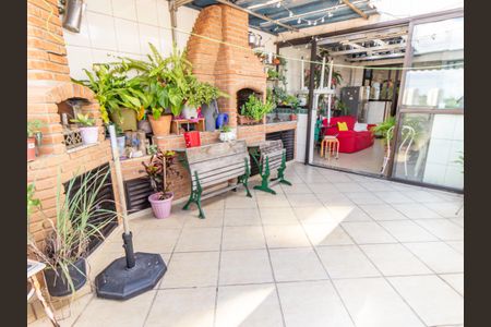 Casa à venda com 300m², 4 quartos e 3 vagas Casa à venda com 300m², 4 quartos e 3 vagasChurrasqueira