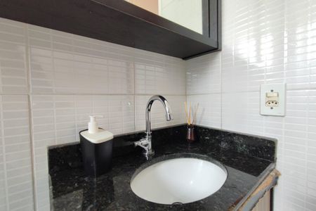 Apartamento à venda com 45m², 2 quartos e 1 vaga Apartamento à venda com 45m², 2 quartos e 1 vagaBanheiro