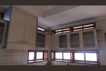 Casa à venda com 652m², 5 quartos e 5 vagasCozinha